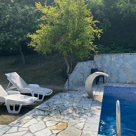 The Village Getaway- Kallmet Lezhe דירה